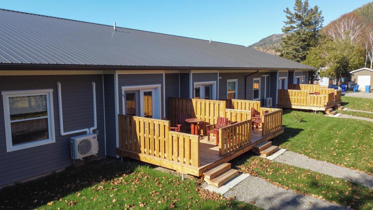 Motel L'Abri Carleton-sur-Mer Экстерьер фото